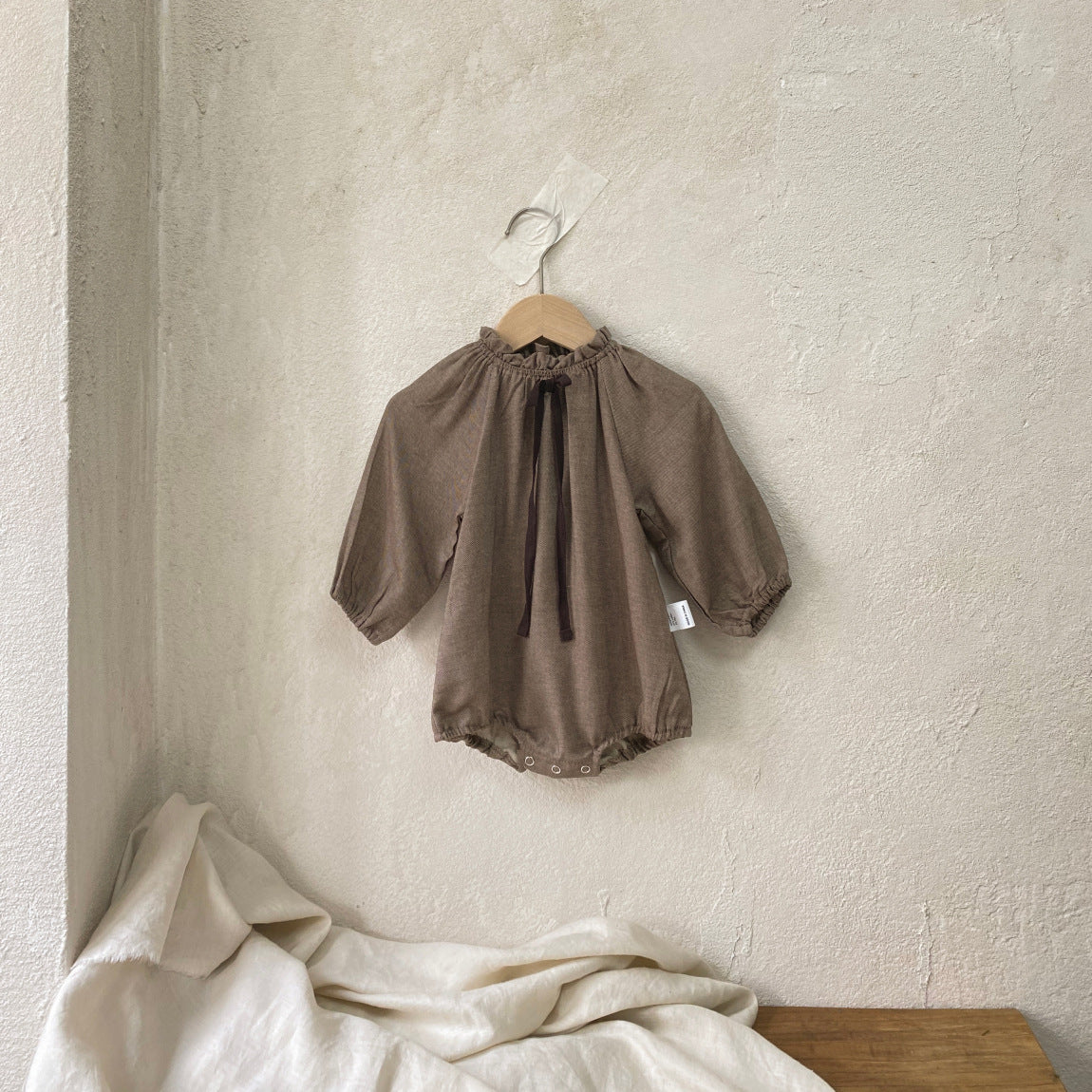 Bow-tie Bud-collar Lantern-sleeve Jumpsuit