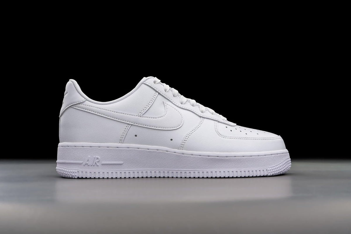 Nike Men's Air Force 1 '07 Sneaker