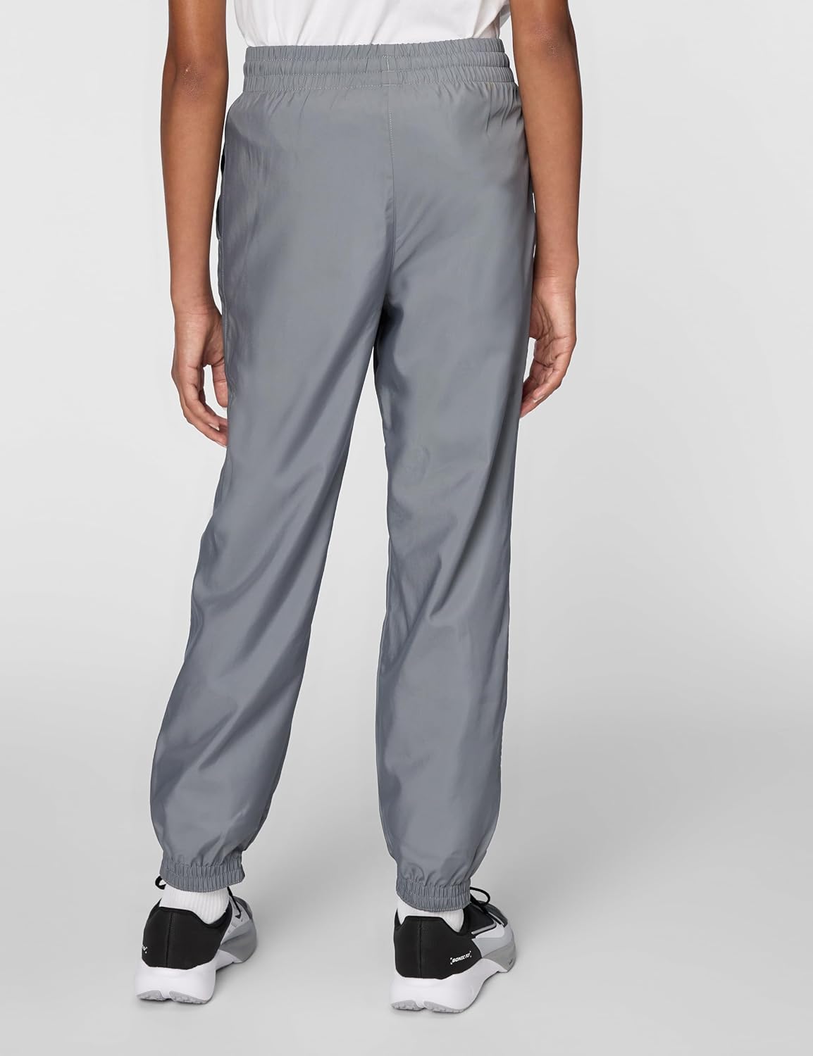 Nike Unisex Big Kids' Sportswear Club Woven Joggers - Boys and Girls Pants