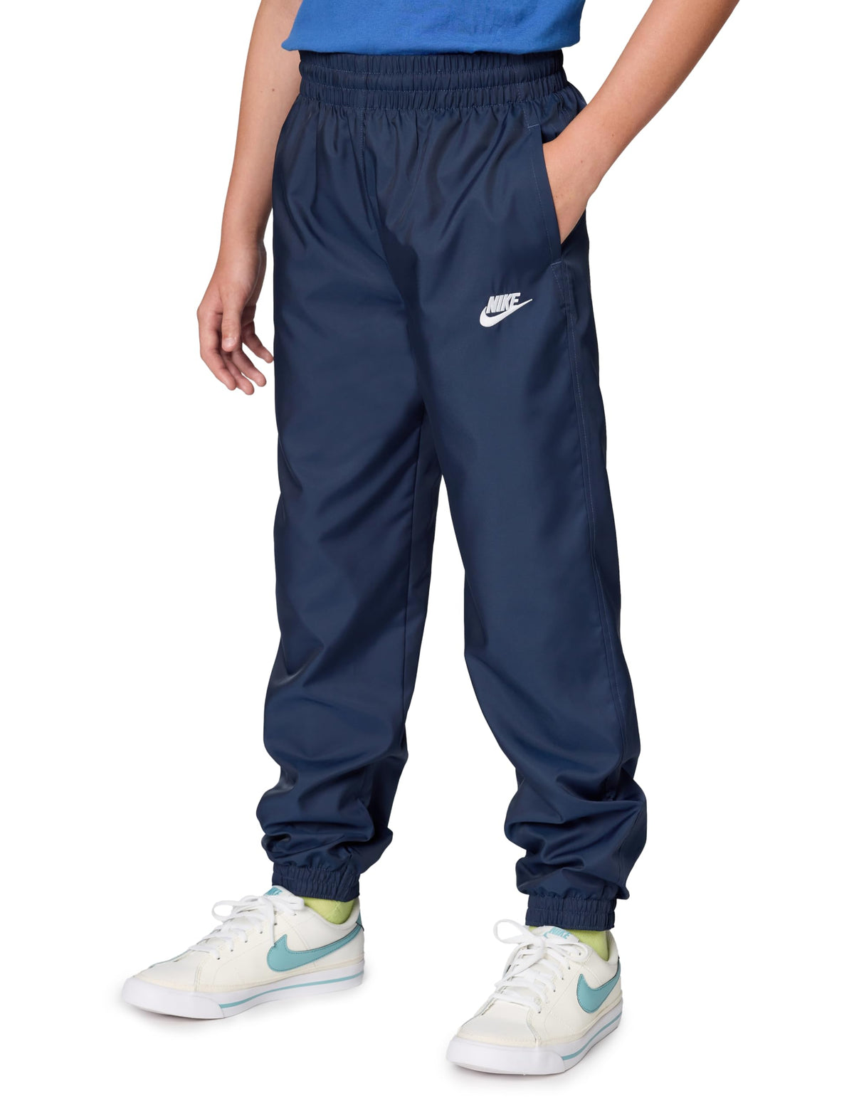 Nike Unisex Big Kids' Sportswear Club Woven Joggers - Boys and Girls Pants
