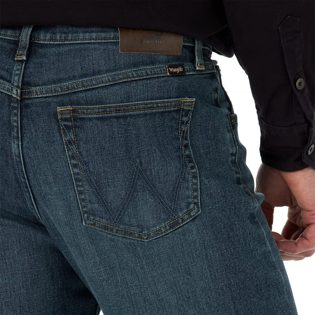 Wrangler Mens Men's Free-to-Stretch Relaxed Fit Jean