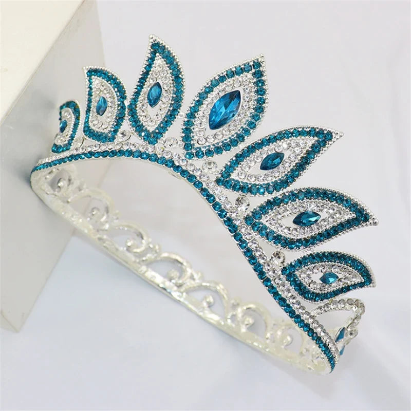Crystal Bridal Tiara Crown – Vintage Queen Rhinestone Wedding Diadem in Gold or Silver