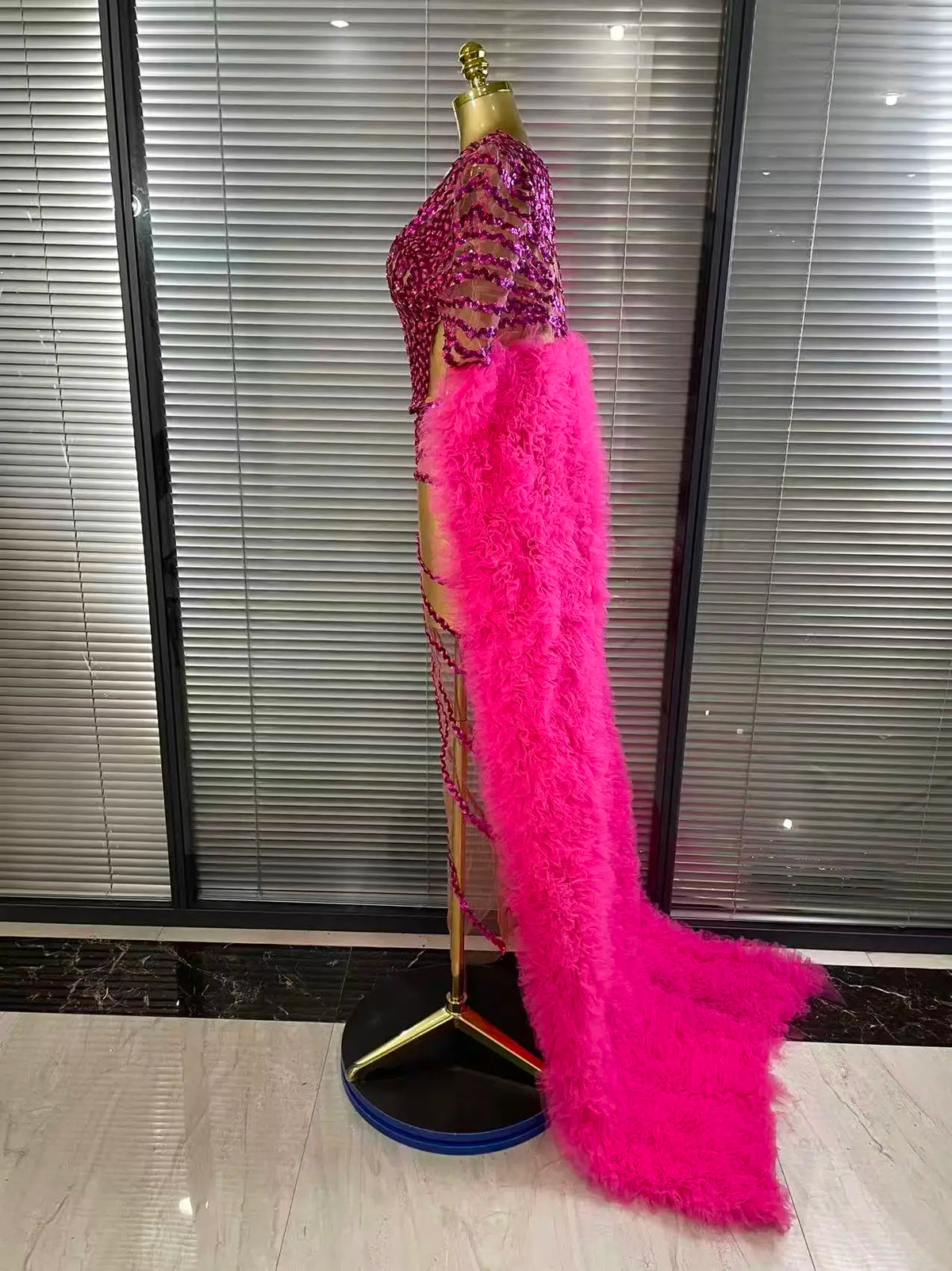 Women Cloak Sleeve Shining Sequins Mesh Ruffles Long Loose Dress Celebrate Performance Costumes Stage Wear