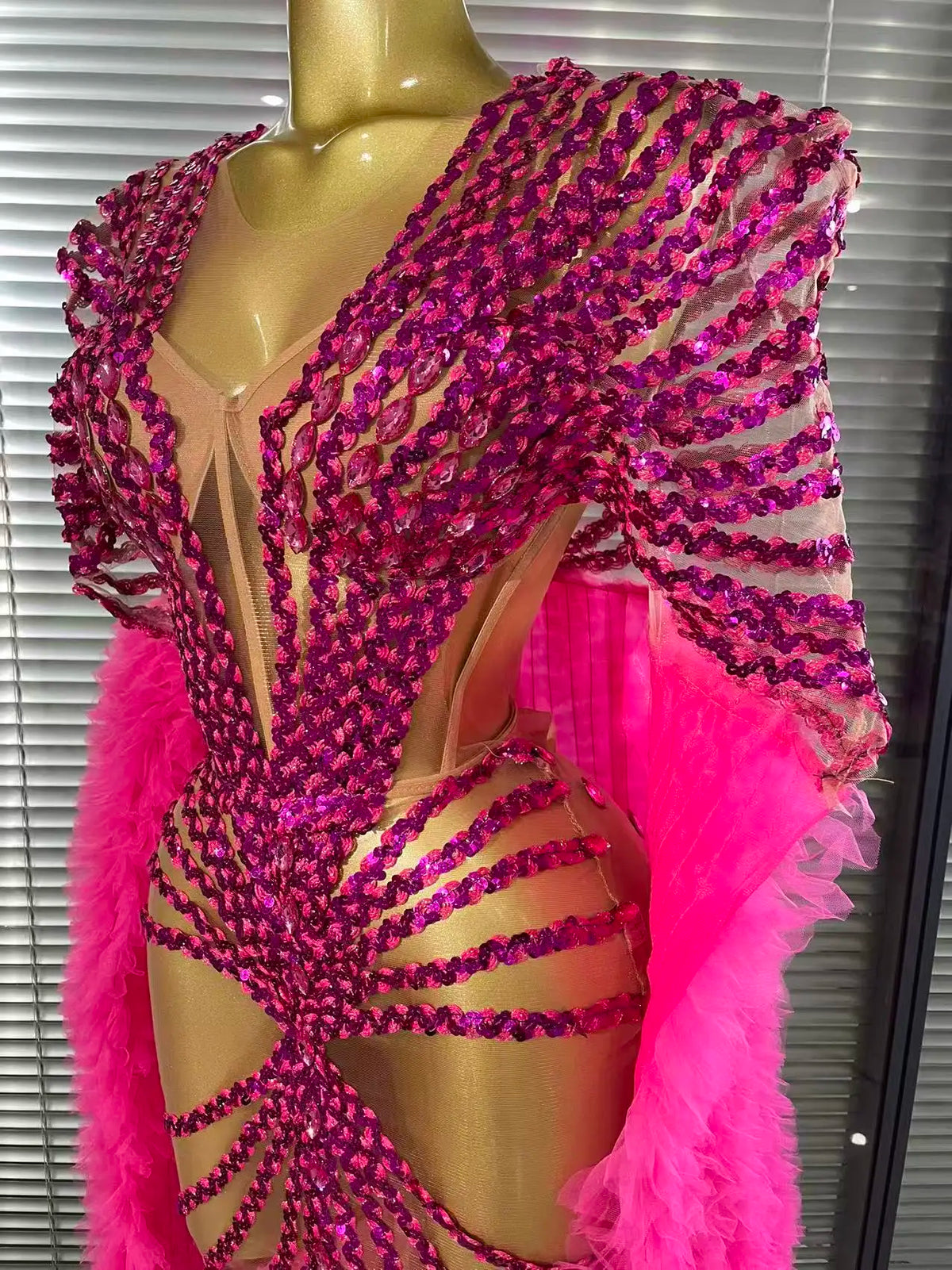 Women Cloak Sleeve Shining Sequins Mesh Ruffles Long Loose Dress Celebrate Performance Costumes Stage Wear