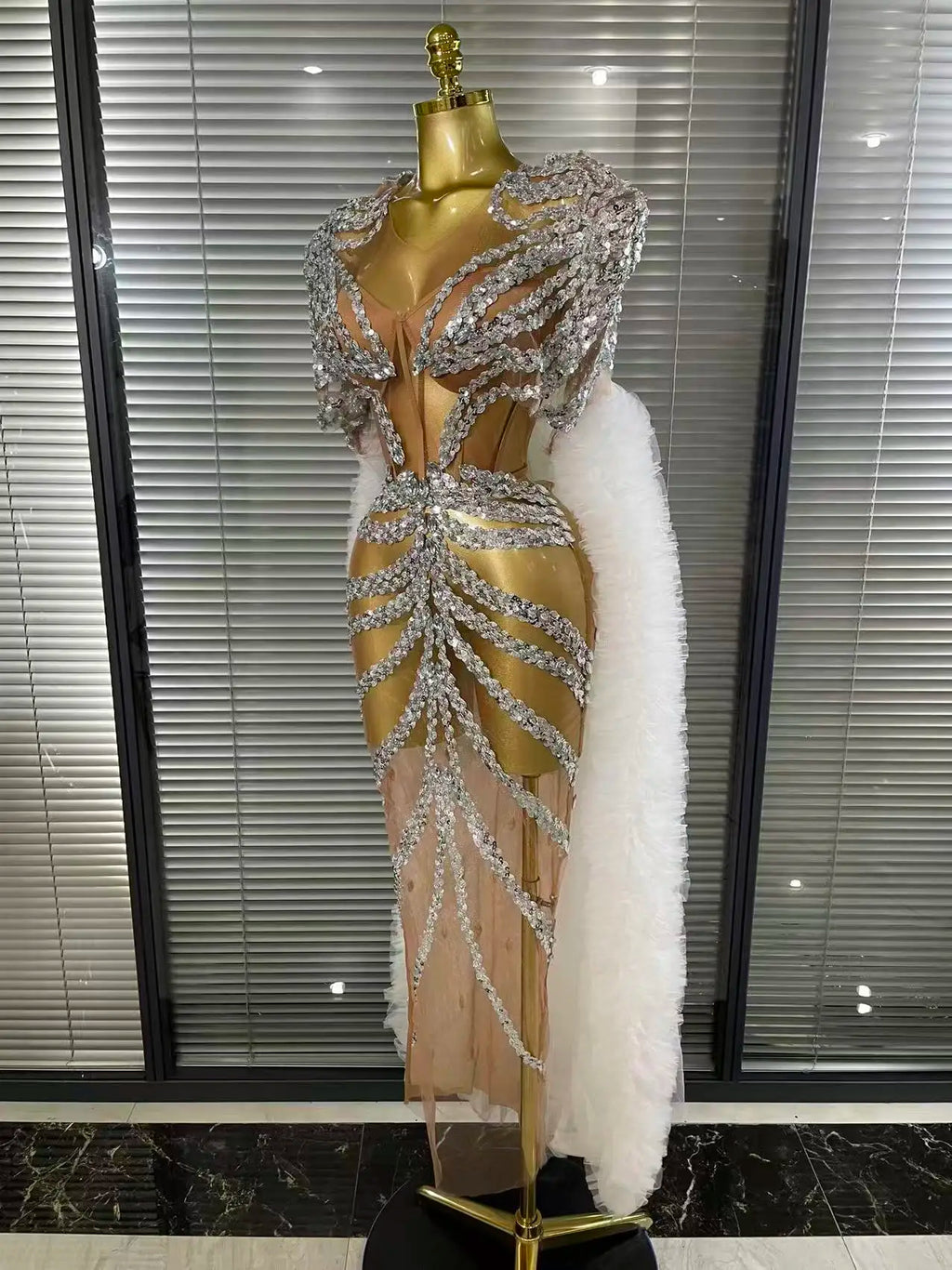 Women Cloak Sleeve Shining Sequins Mesh Ruffles Long Loose Dress Celebrate Performance Costumes Stage Wear