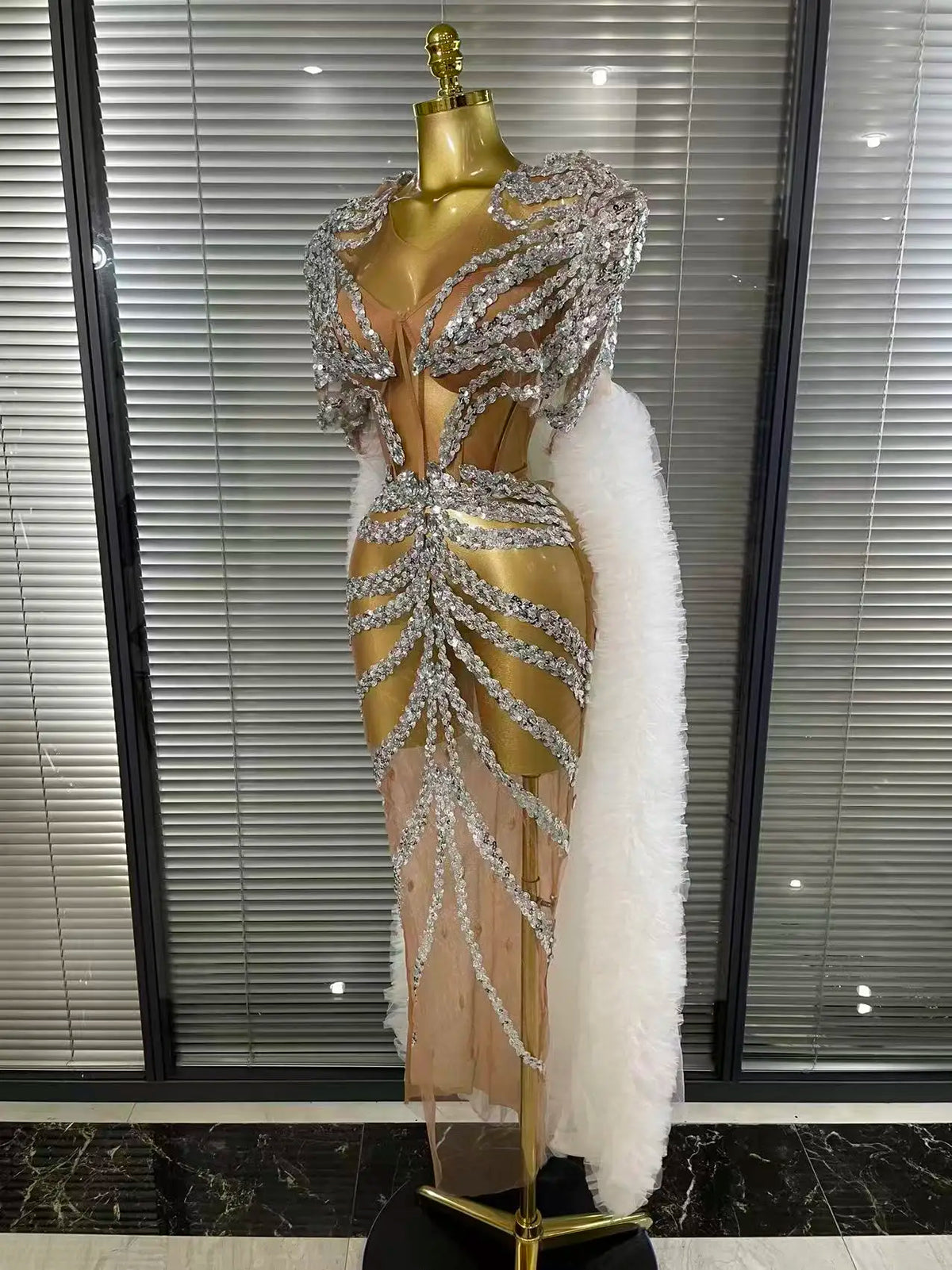 Women Cloak Sleeve Shining Sequins Mesh Ruffles Long Loose Dress Celebrate Performance Costumes Stage Wear