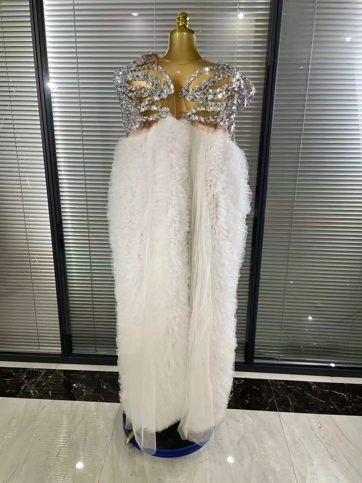 Women Cloak Sleeve Shining Sequins Mesh Ruffles Long Loose Dress Celebrate Performance Costumes Stage Wear