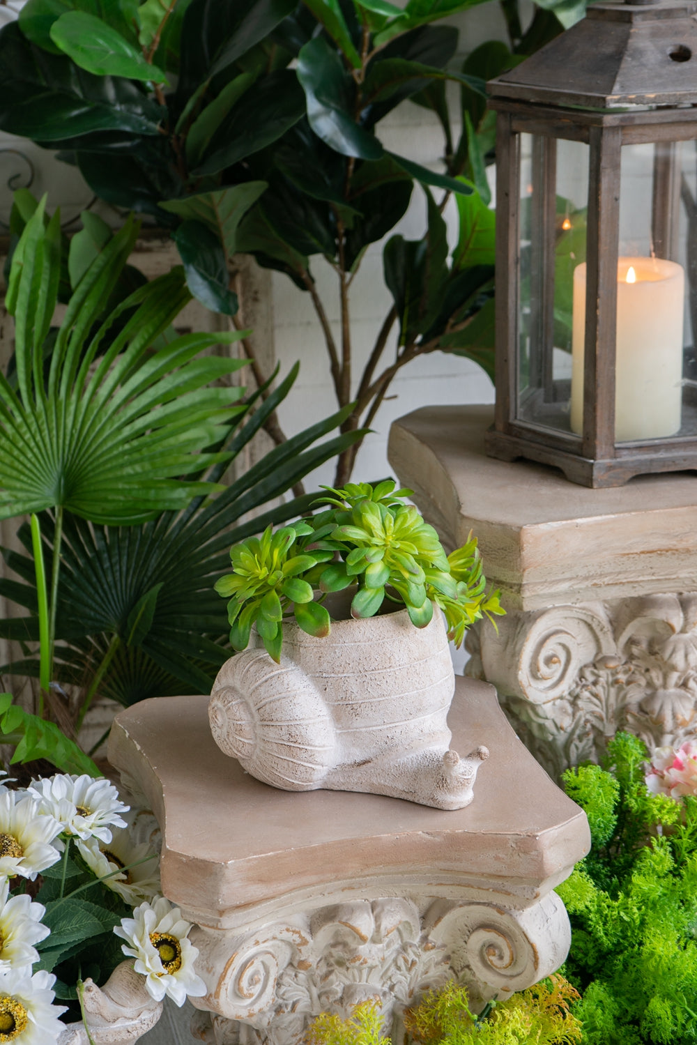 9.5" x 8.3" x 6" Decorative Planter