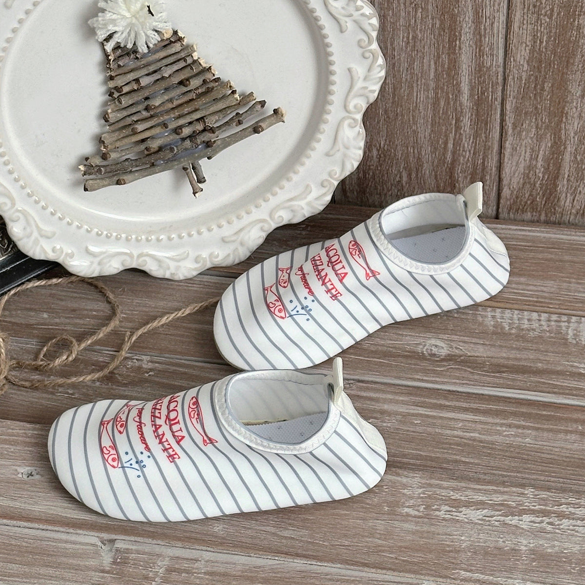 New Childrens Beach Shoes Non-slip For Water Parks